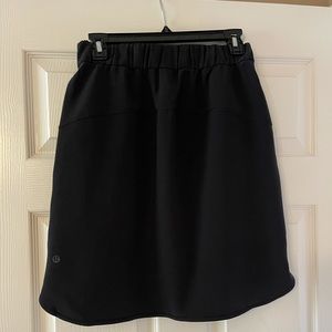Lululemon black skirt